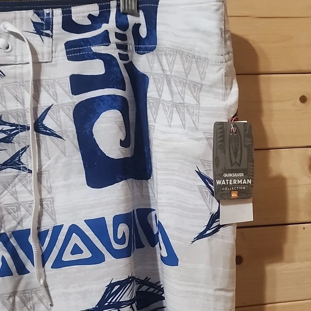 Quicksilver Waterman Board Shorts Size 38  NWT